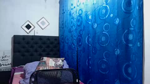 Mariana online show from 02/14/25, 03:33