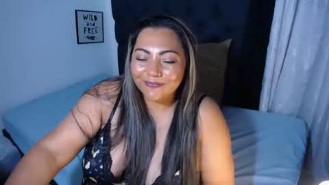 Mariana online show from 07/17/26, 03:57