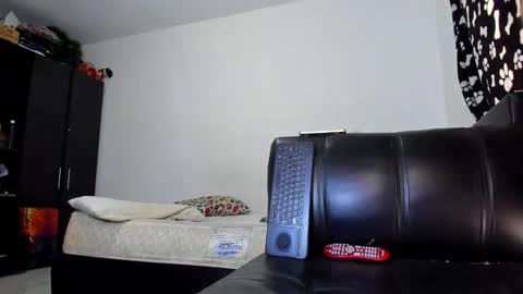 Snapshot of diiego_xxx chatting on 11/02/25, 09:06 diiego_xxx online show from 11/02/25, 09:06