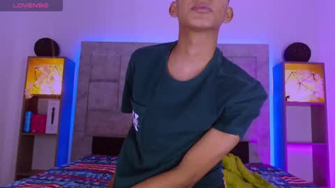 Dilan online show from 12/14/25, 07:18