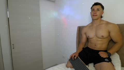 Dilan Coy online show from 04/07/26, 08:53