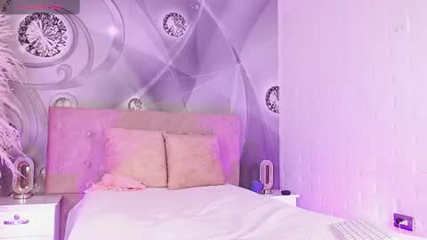 dilan_femboy_ online show from 07/17/26, 02:34
