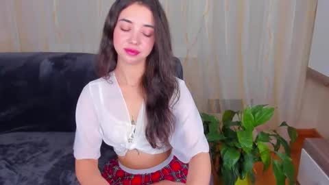 Snapshot of dilara_a chatting on 12/18/25, 02:45 Dilara online show from 12/18/25, 02:45
