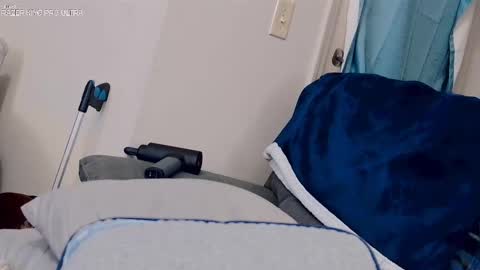 Snapshot of dilldough405 chatting on 12/18/25, 09:26 Dilldough405 online show from 12/18/25, 09:26