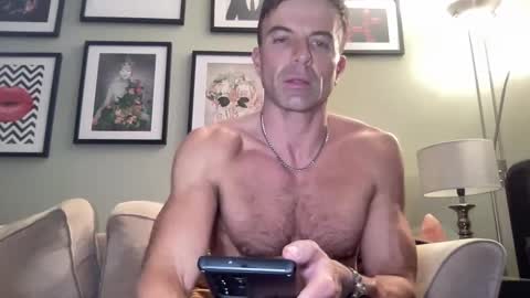 Snapshot of dillonwilde chatting on 12/29/24, 08:26 Dillon online show from 12/29/24, 08:26