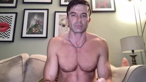 Snapshot of dillonwilde chatting on 01/25/25, 09:25 Dillon online show from 01/25/25, 09:25