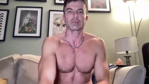 Snapshot of dillonwilde chatting on 02/04/25, 08:28 Dillon online show from 02/04/25, 08:28