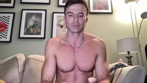 Snapshot of dillonwilde chatting on 02/14/25, 08:37 Dillon online show from 02/14/25, 08:37