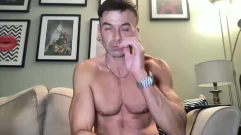 Snapshot of dillonwilde chatting on 02/27/25, 08:31 Dillon online show from 02/27/25, 08:31