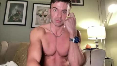 Snapshot of dillonwilde chatting on 10/11/25, 08:07 Dillon online show from 10/11/25, 08:07