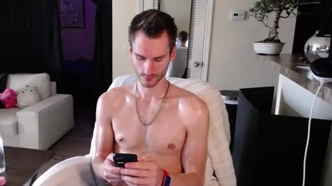 Meechii online show from 02/04/25, 03:47