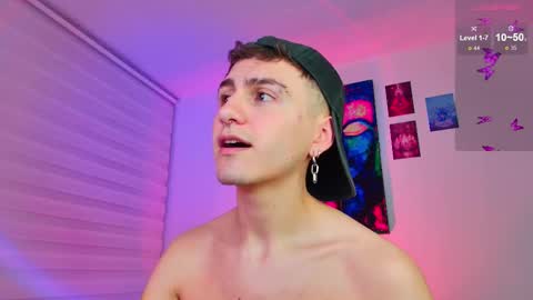 Julian Independent Model online show from 01/18/26, 04:49