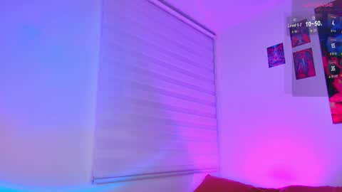 Julian Independent Model online show from 02/18/26, 11:44