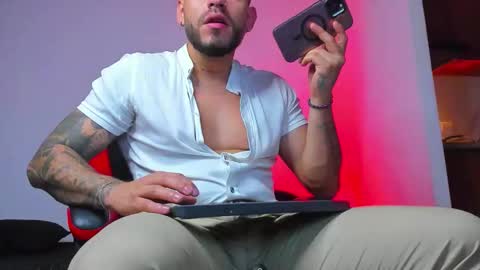 Angel Dimitri online show from 12/21/25, 04:41