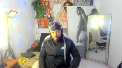 Snapshot of dimitry_muscle chatting on 12/10/24, 11:40 dimitry kyle mucle online show from 12/10/24, 11:40