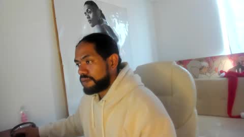 Snapshot of dimitry_muscle chatting on 01/03/25, 12:19 dimitry kyle mucle online show from 01/03/25, 12:19