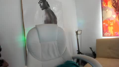 Snapshot of dimitry_muscle chatting on 02/05/25, 02:26 dimitry kyle mucle online show from 02/05/25, 02:26