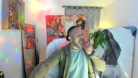 Snapshot of dimitry_muscle chatting on 11/17/25, 01:00 dimitry kyle mucle online show from 11/17/25, 01:00