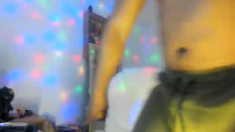 Snapshot of dimitry_muscle chatting on 11/20/25, 12:33 dimitry kyle mucle online show from 11/20/25, 12:33