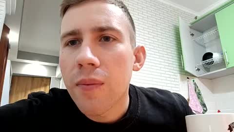 D  V  online show from 12/08/24, 09:57