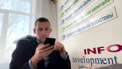 D  V  online show from 01/08/25, 10:04