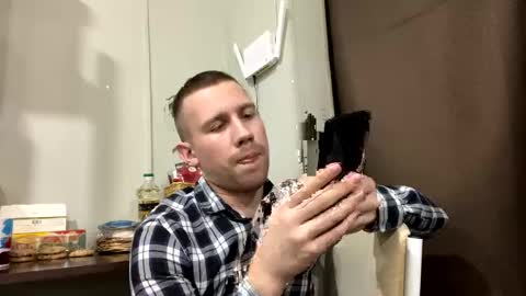 D  V  online show from 02/03/25, 05:46