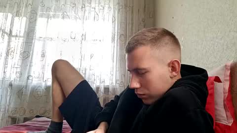 D  V  online show from 09/21/25, 09:55