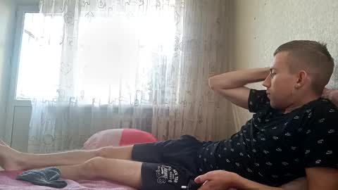 D  V  online show from 10/04/25, 11:41