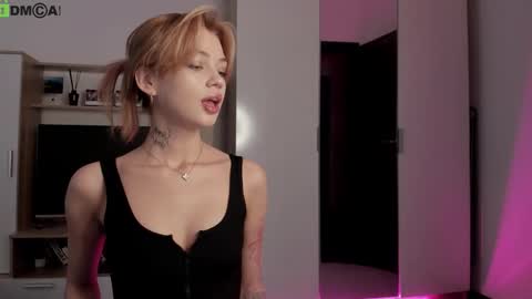 Snapshot of din_star chatting on 11/16/25, 07:14 Dina online show from 11/16/25, 07:14