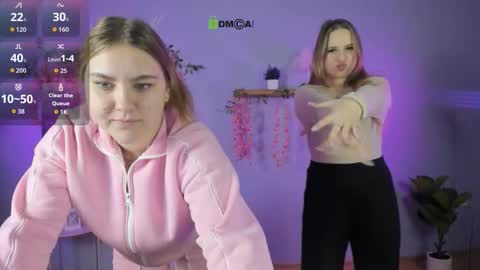 dina_bloom online show from 01/18/26, 09:46