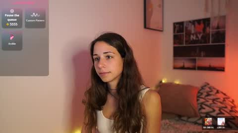 Dina online show from 03/25/26, 02:23