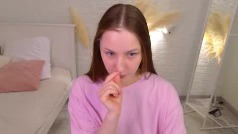 Dina online show from 06/06/26, 06:18