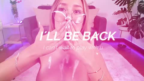 Snapshot of dina_ride chatting on 12/26/24, 06:22 online show from 12/26/24, 06:22