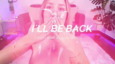 Snapshot of dina_ride chatting on 02/14/25, 12:25 online show from 02/14/25, 12:25