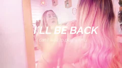 Snapshot of dina_ride chatting on 02/23/25, 12:37 online show from 02/23/25, 12:37