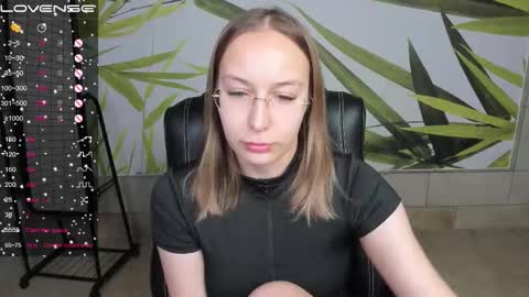 Dina online show from 03/06/26, 01:02