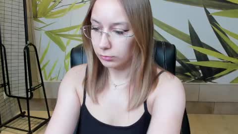 Dina online show from 05/28/26, 12:24