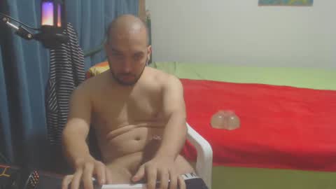 Snapshot of dinchtcams chatting on 12/28/24, 11:41 Dincht online show from 12/28/24, 11:41