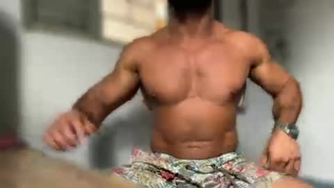 dinhoo14 online show from 06/10/26, 07:02
