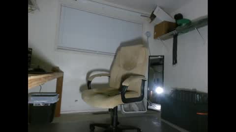 Snapshot of dinkdork094 chatting on 09/26/25, 02:15 Dinkdork just having a good time online show from 09/26/25, 02:15