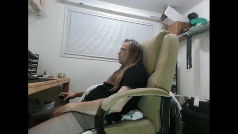 Snapshot of dinkdork094 chatting on 10/03/25, 02:41 Dinkdork just having a good time online show from 10/03/25, 02:41