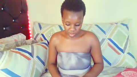 Snapshot of dinnydakrazx chatting on 10/26/25, 01:06 dinnydakrazx online show from 10/26/25, 01:06