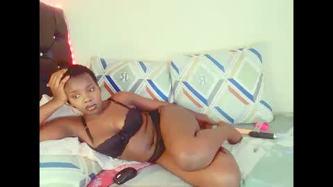 Snapshot of dinnydakrazx chatting on 11/14/25, 07:07 dinnydakrazx online show from 11/14/25, 07:07