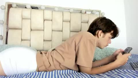 apollo online show from 04/12/26, 01:27