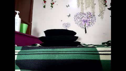 Snapshot of diora_squirt_juicy chatting on 11/30/25, 07:56 diora_squirt_juicy online show from 11/30/25, 07:56