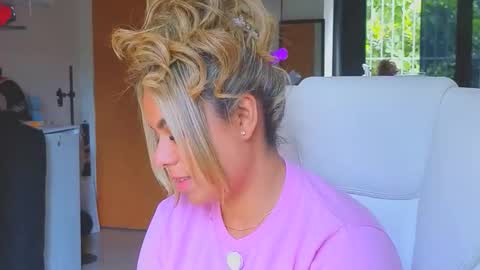 diosadeluniverso_ online show from 02/12/26, 07:09