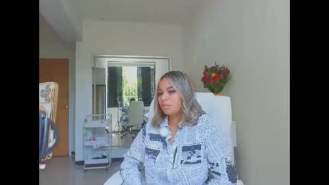 diosadeluniverso_ online show from 03/18/26, 06:00