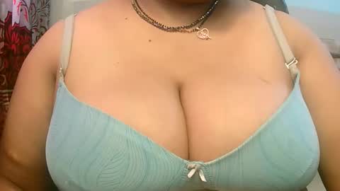 dipa2345 online show from 10/13/25, 04:56