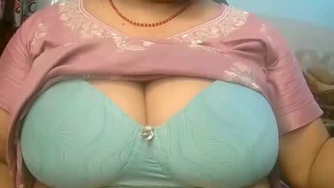 Snapshot of dipa2345 chatting on 10/31/25, 04:30 dipa2345 online show from 10/31/25, 04:30