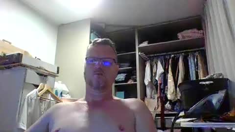 Snapshot of dirkkie1975 chatting on 06/26/26, 07:02 dirkkie1975 online show from 06/26/26, 07:02